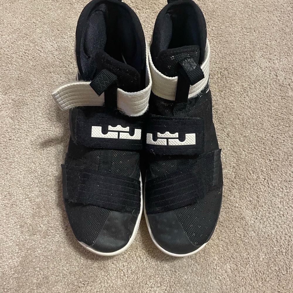 Nike basketball shoes